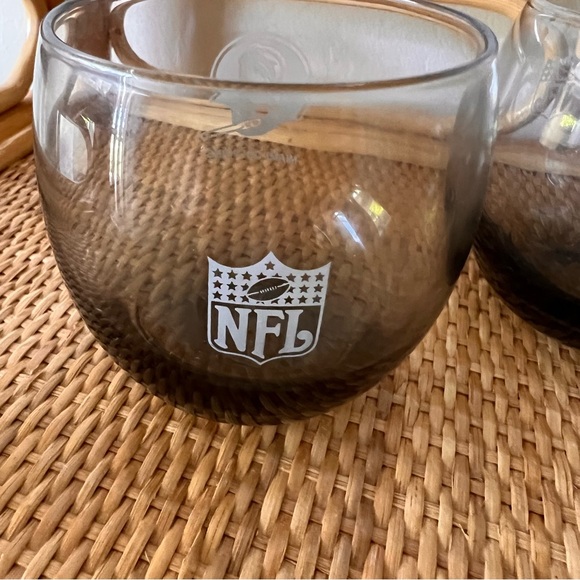 Vintage NFL Miami Dolphins Whiskey Glasses Frosted And Etched NFL Logo Set 4. - Picture 3 of 3